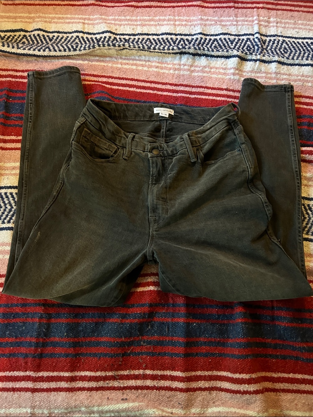 Good American Slim ankle asymmetrical waistline black grey Jeans button fly